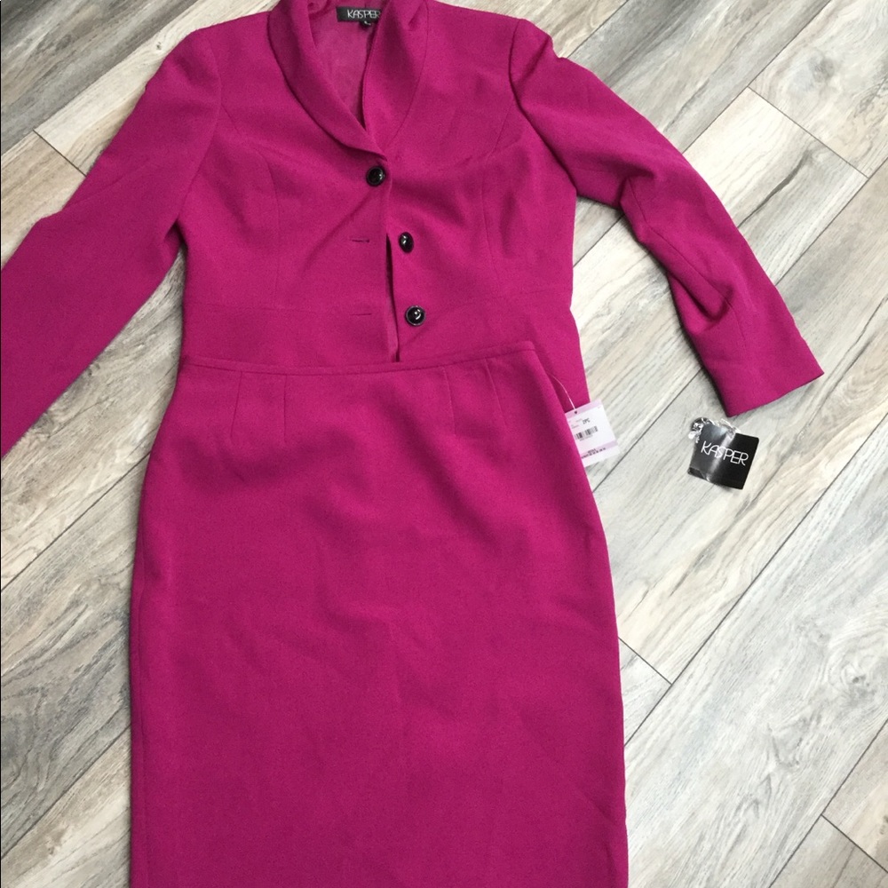 NWT!!! Kasper 2 piece suit size 6